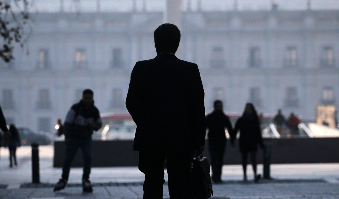 Chile se cae a pedazos (columna de Alberto Mayol)